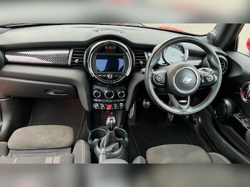 Used MINI Hatch 2020 for sale - 77047784: Photo