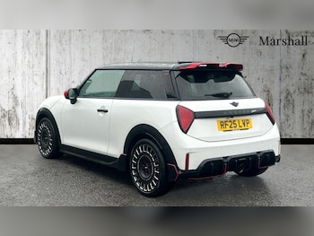 Used MINI Cooper 2025 for sale - 76556927: Photo