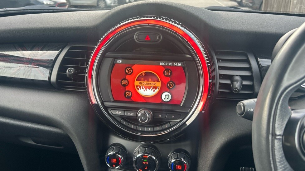 Used MINI Hatch 2018 for sale - 76593717: Photo 8