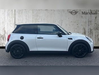 Used MINI Hatch 2022 for sale - 76381655: Photo