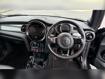 Used MINI Hatch 2022 for sale - 76984068: Photo