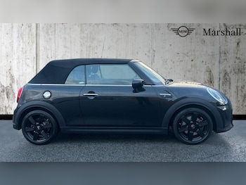 Used MINI Convertible 2023 for sale - 76321915: Photo