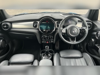 Used MINI Hatch 2021 for sale - 75472025: Photo