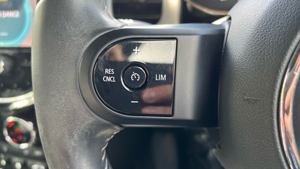 Used MINI Convertible 2022 for sale - 75751154: Photo 17