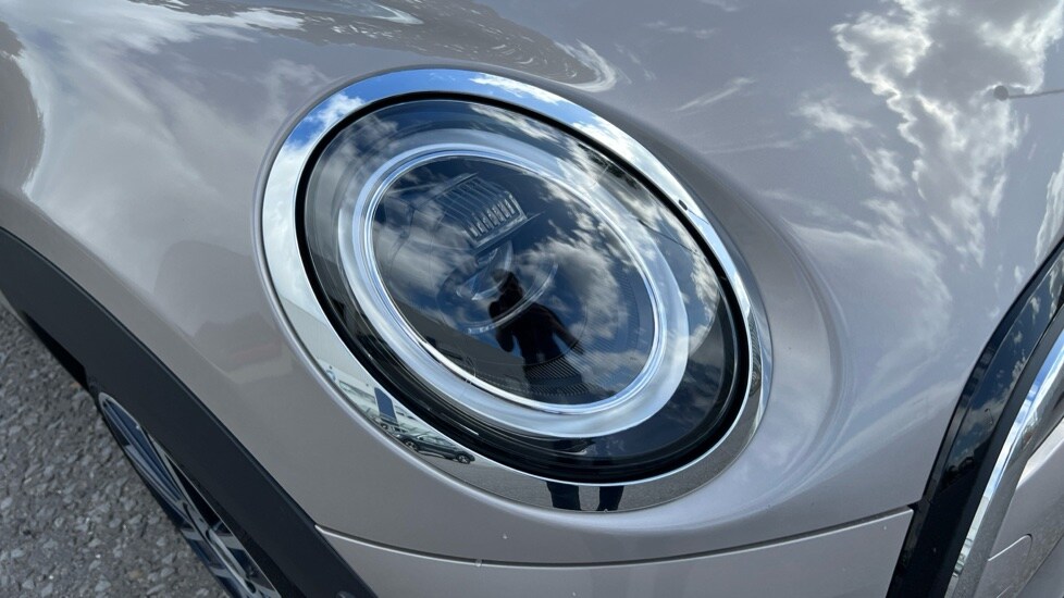 Used MINI Convertible 2022 for sale - 75751154: Photo 30