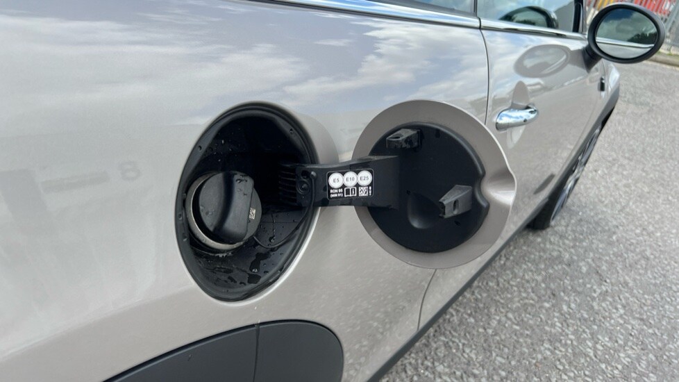 Used MINI Convertible 2022 for sale - 75751154: Photo 36