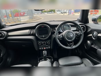 Used MINI Hatch 2021 for sale - 75472016: Photo