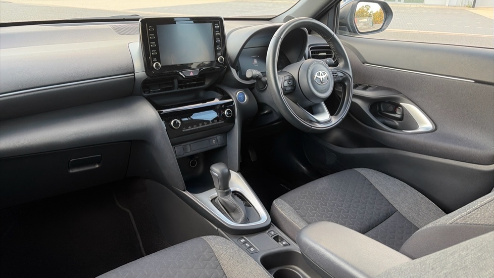 Used Toyota Yaris Cross 2023 for sale - 76869564: Photo 10