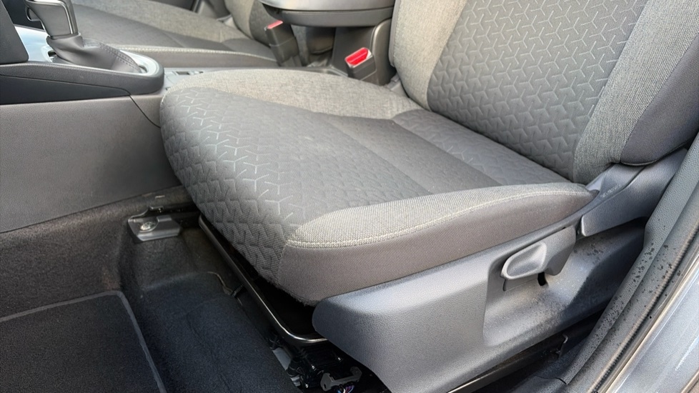 Used Toyota Yaris Cross 2023 for sale - 76869564: Photo 32