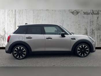 Used MINI Hatch 2024 for sale - 76350840: Photo