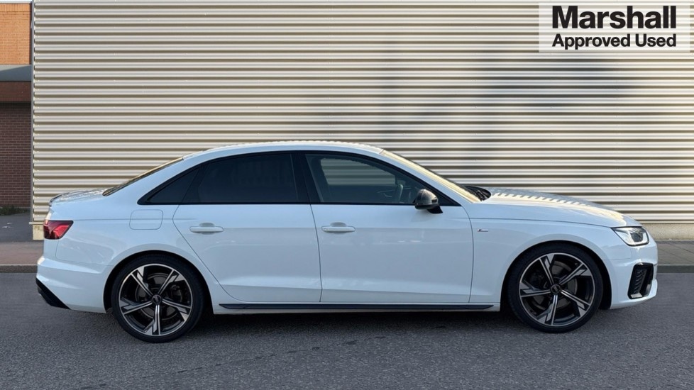 Used Audi A4 2022 for sale - 76130698: Photo 2