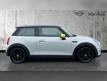 Used MINI Hatch 2021 for sale - 76874722: Photo