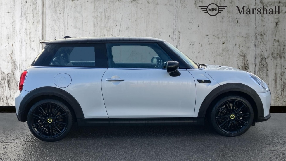 Used MINI Hatch 2022 for sale - 76872178: Photo 3