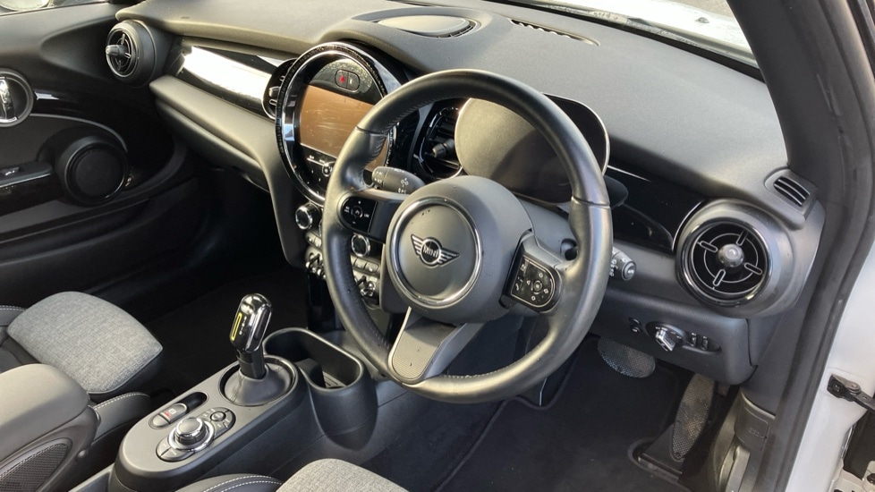 Used MINI Hatch 2022 for sale - 76872178: Photo 6