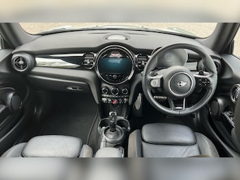 Used MINI Convertible 2022 for sale - 75472000: Photo