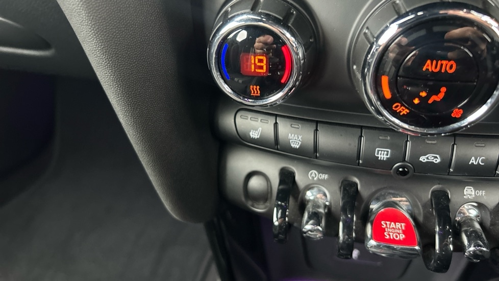 Used MINI Hatch 2020 for sale - 76873416: Photo 33