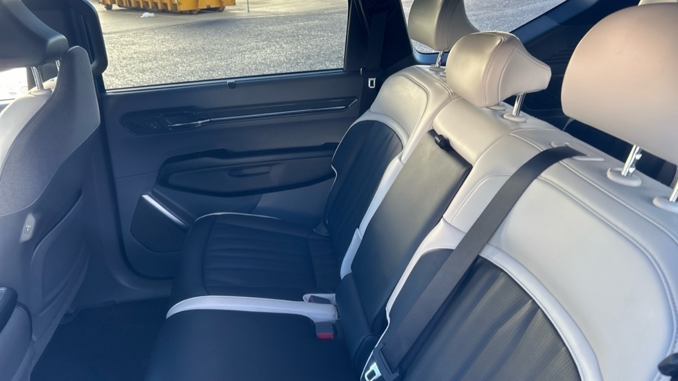 Used Kia EV9 2024 for sale - 76874660: Photo 14