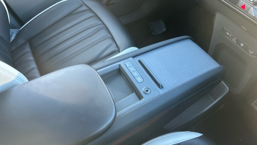 Used Kia EV9 2024 for sale - 76874660: Photo 28