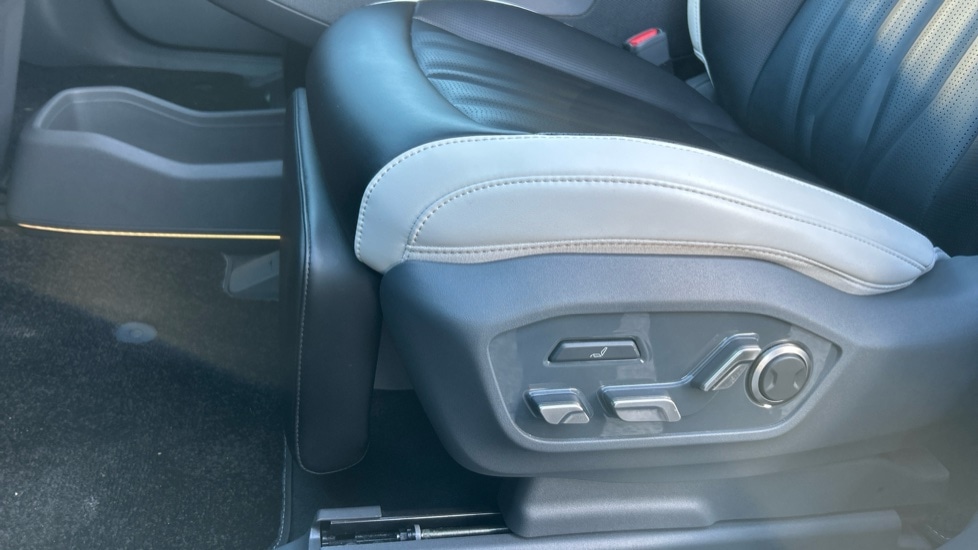 Used Kia EV9 2024 for sale - 76874660: Photo 32