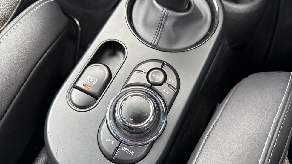 Used MINI Hatch 2022 for sale - 76870528: Photo 19