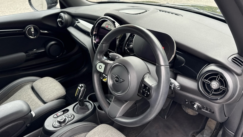 Used MINI Hatch 2022 for sale - 76870528: Photo 6