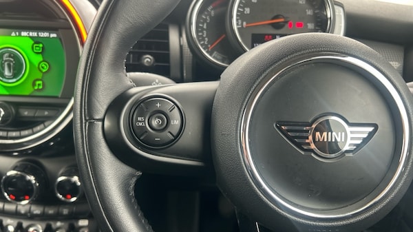 Used MINI Hatch 2018 for sale - 76254949: Photo 17