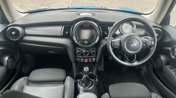 Used MINI Hatch 2018 for sale - 76254949: Photo 4