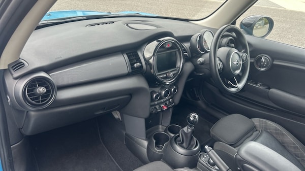 Used MINI Hatch 2018 for sale - 76254949: Photo 7