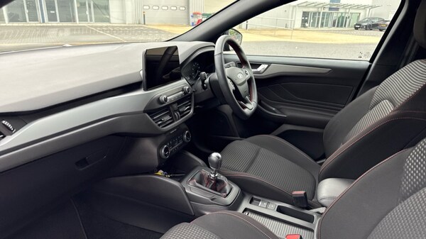 Used Ford Focus 2022 for sale - 76183901: Photo 10