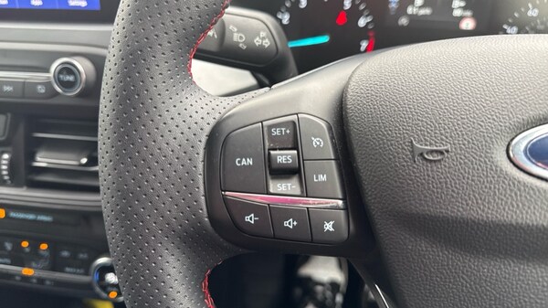 Used Ford Focus 2022 for sale - 76183901: Photo 22