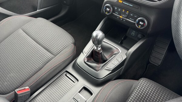 Used Ford Focus 2022 for sale - 76183901: Photo 28
