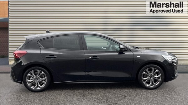 Used Ford Focus 2022 for sale - 76183901: Photo 2