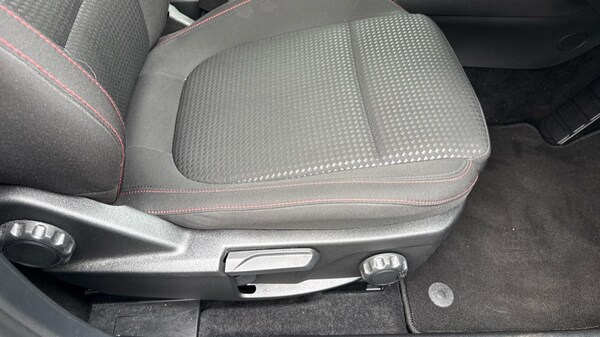 Used Ford Focus 2022 for sale - 76183901: Photo 32