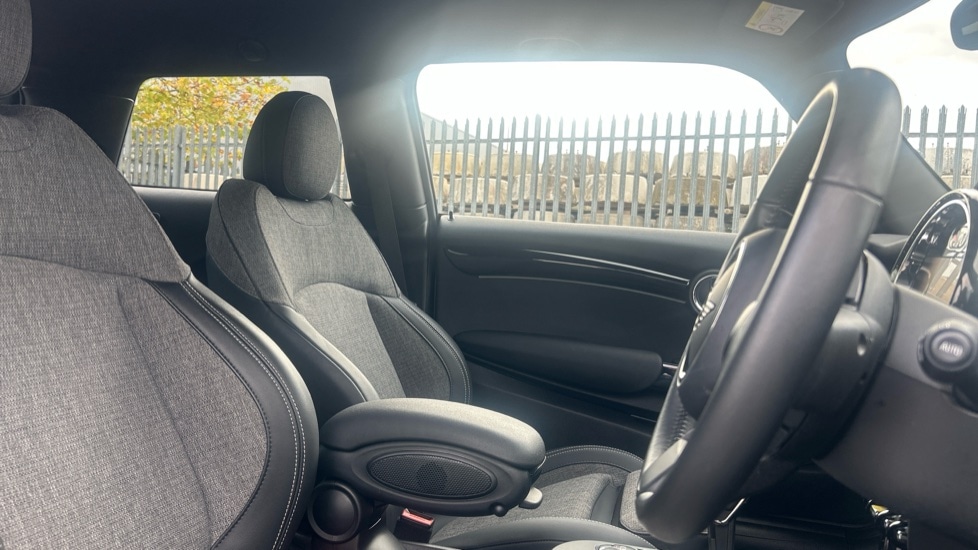 Used MINI Hatch 2022 for sale - 76804015: Photo 11