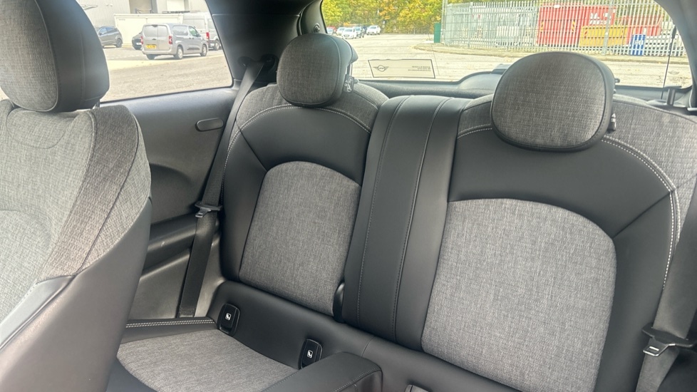 Used MINI Hatch 2022 for sale - 76804015: Photo 12