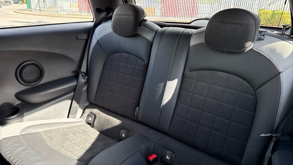 Used MINI Hatch 2022 for sale - 76540073: Photo 12