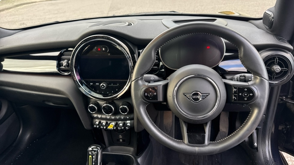 Used MINI Hatch 2024 for sale - 76921633: Photo 5