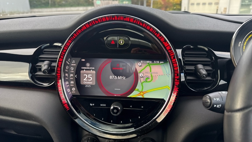 Used MINI Hatch 2024 for sale - 76921633: Photo 8