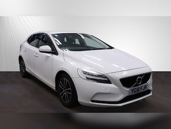 Used Volvo V40 2018 for sale - 78943838: Photo