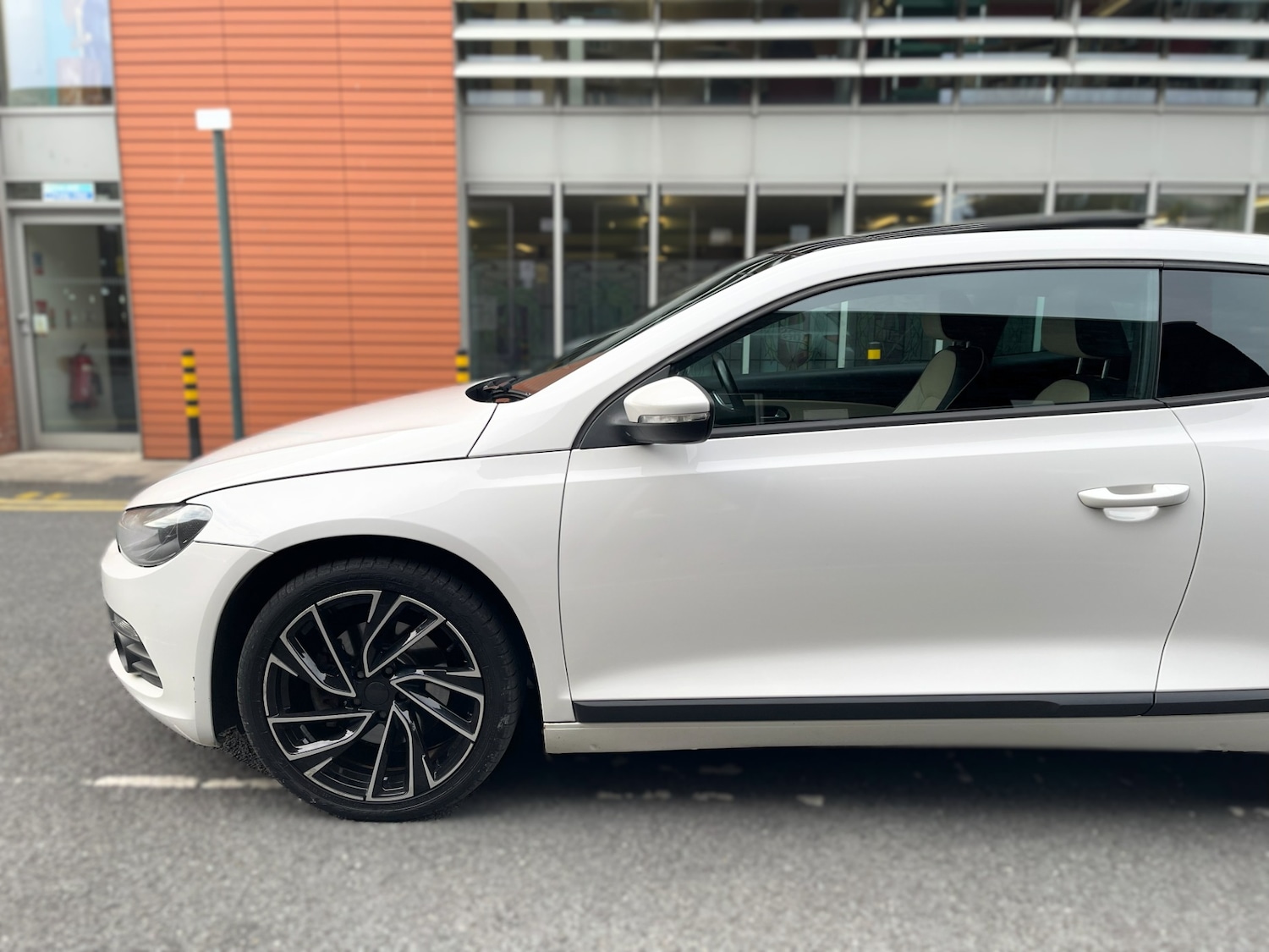 Used Volkswagen Scirocco 2011 for sale - 76170805: Photo 36
