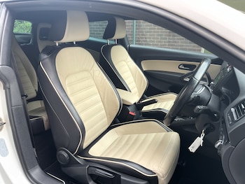 Used Volkswagen Scirocco 2011 for sale - 76170805: Photo 3