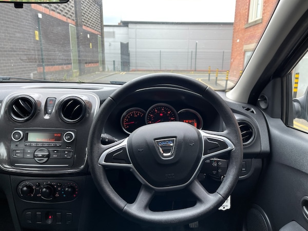 Used Dacia Sandero 2017 for sale - 74896825: Photo 48