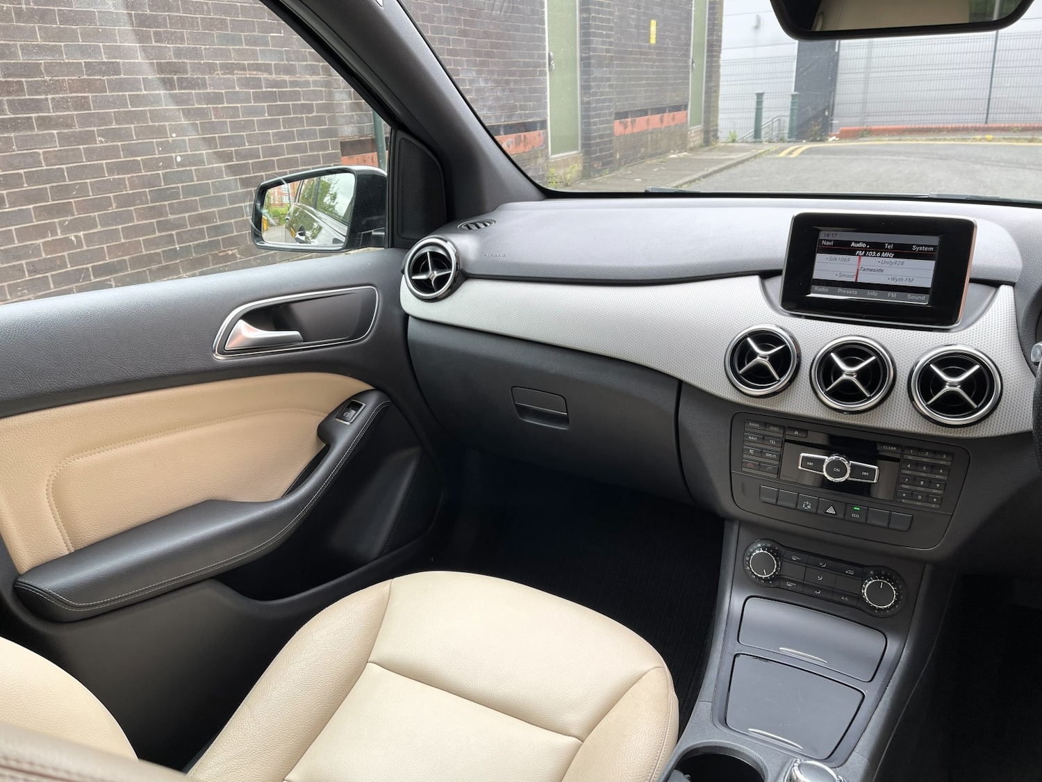 Used Mercedes-Benz B Class 2012 for sale - 76605848: Photo 29