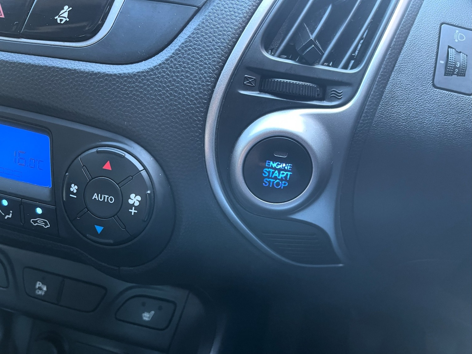 Used Hyundai Ix35 2012 for sale - 76605893: Photo 46