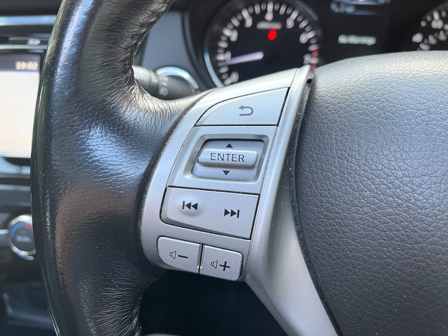 Used Nissan X-Trail 2015 for sale - 76605825: Photo 36