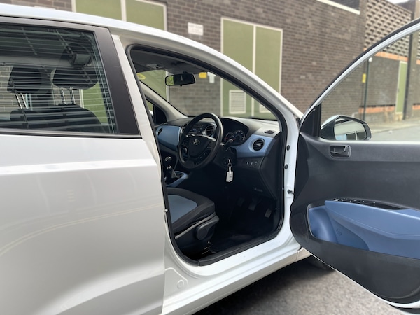 Used Hyundai i10 2016 for sale - 75412744: Photo 28