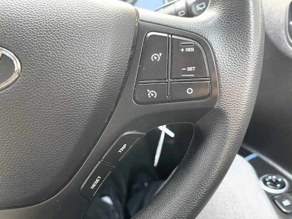 Used Hyundai i10 2016 for sale - 75412744: Photo 33