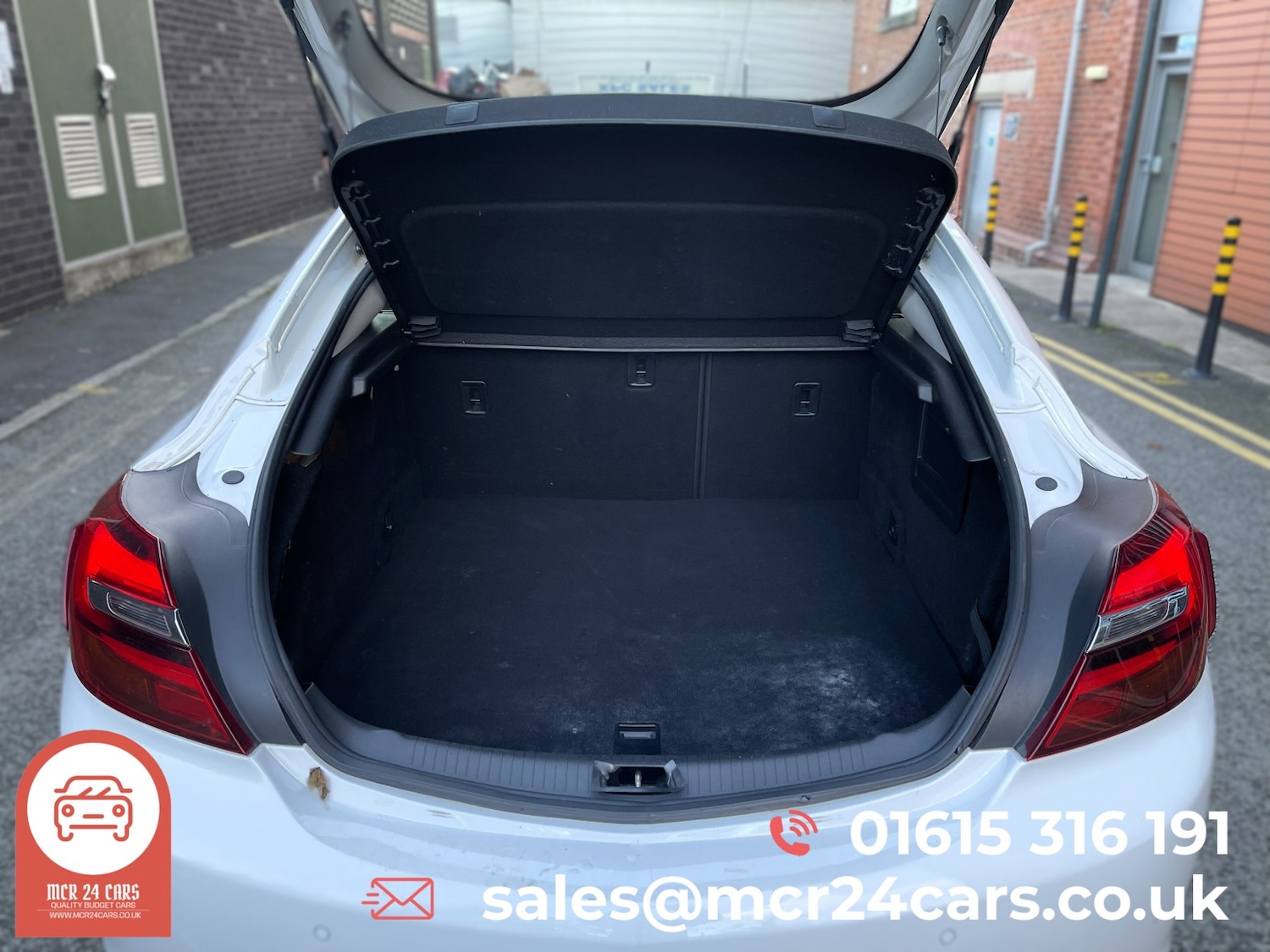 Used Vauxhall Insignia 2017 for sale - 76687234: Photo 11