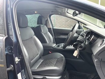 Used Peugeot 3008 2016 for sale - 76102823: Photo 3