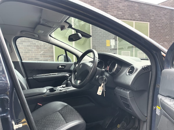 Used Peugeot 3008 2016 for sale - 76102823: Photo 41